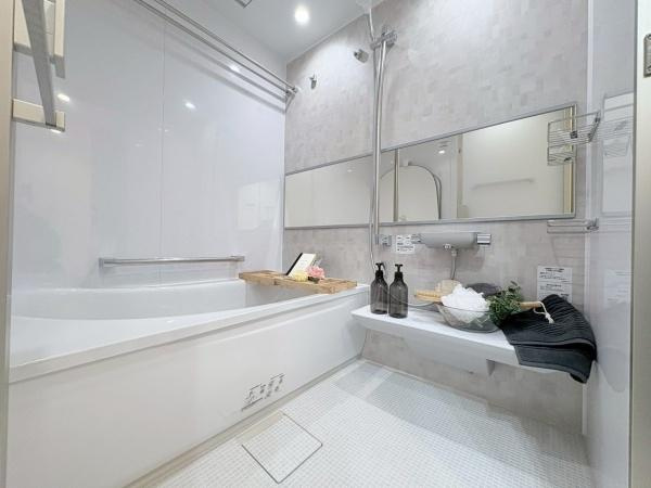 クレストフォルム横浜片倉町の浴室