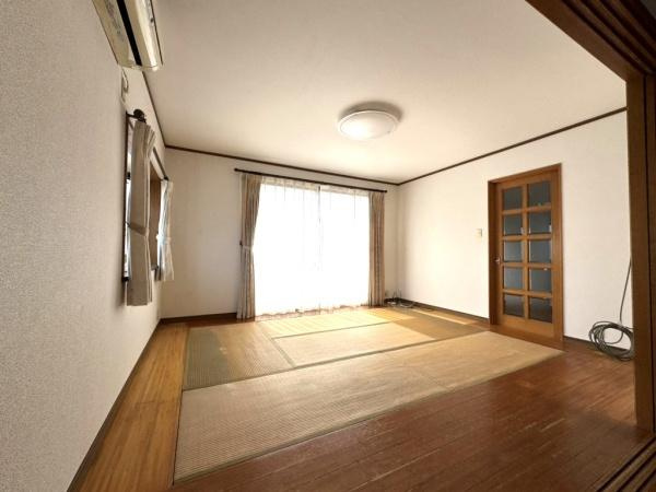 宮崎市桜ケ丘町・中古戸建の居間・リビング