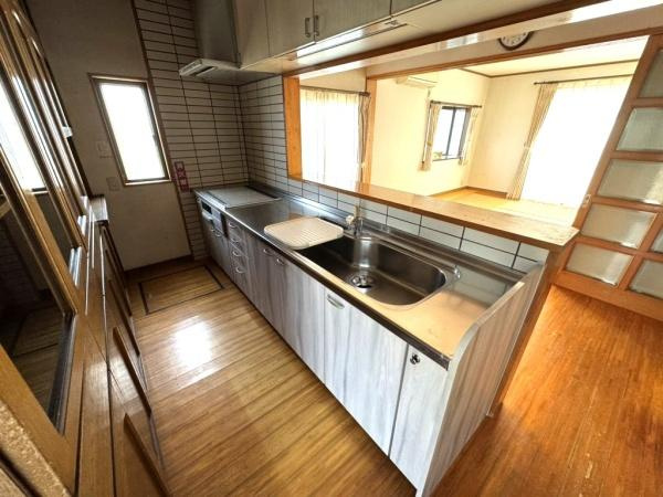 宮崎市桜ケ丘町・中古戸建のキッチン