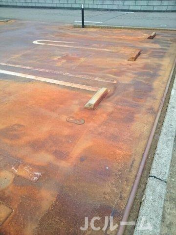 サンライズＢの駐車場