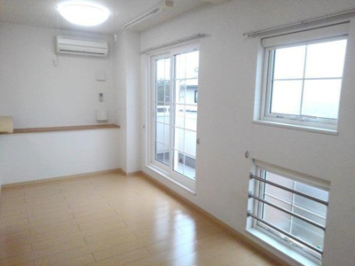 【居間・リビング】 | ヴィラプリムローズＤ