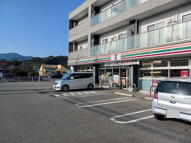 ホワイト　フォックス　Ⅰの周辺|セブンイレブン山口泉町店まで270m