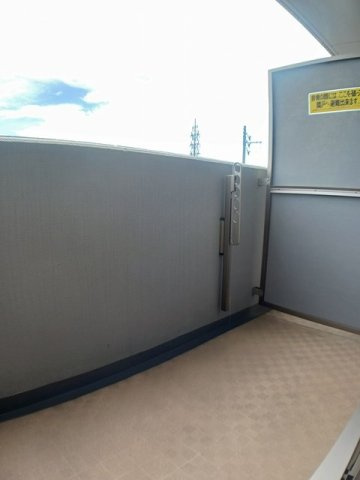 ユリウス　湊町のバルコニー