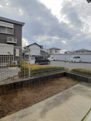 【庭】 | リヴィエール岩出Ⅰ | お庭も活用できます
