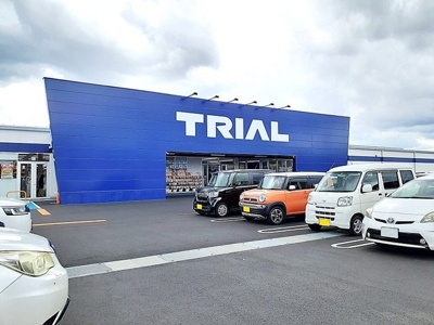 【周辺】 | ラゴーア・アネシスⅤ | ＴＲＩＡＬ岩出店様まで1400m