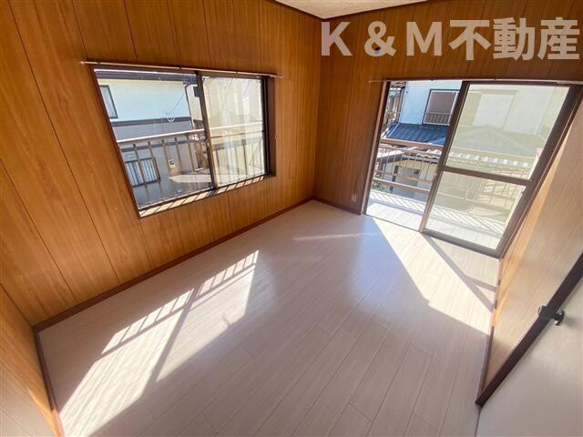 大島田第一貸家の寝室|開放的な寝室です