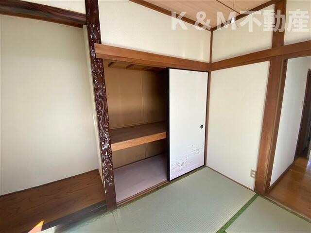 大島田第一貸家の寝室|落ち着いた色調の寝室です