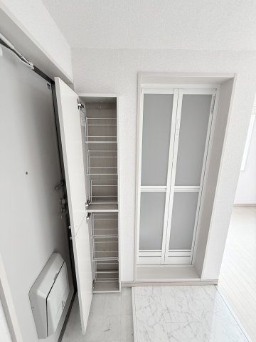 ジェンマーノ生麦の収納|別部屋写真参考