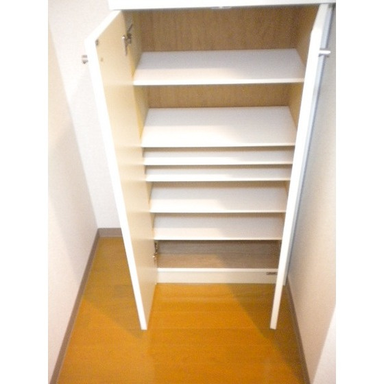 プリマヴェーラ問屋町の玄関|シューズボックス