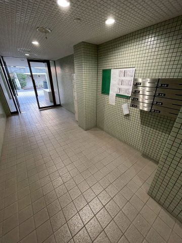 目白テラスドハウスのロビー|落ち着いたロビーです
