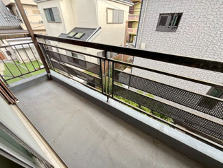 【バルコニー】 | 野尻町　中古戸建 | バルコニーは南向きです。お洗濯物の乾きも良さそうです。