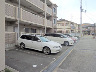 【駐車場】