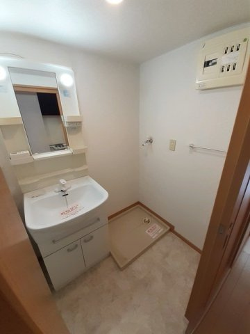 プロムナードの洗面所|広い洗面スペース