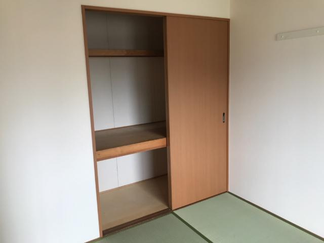 フォレストハイムＤⅡ番館の収納|押入れ