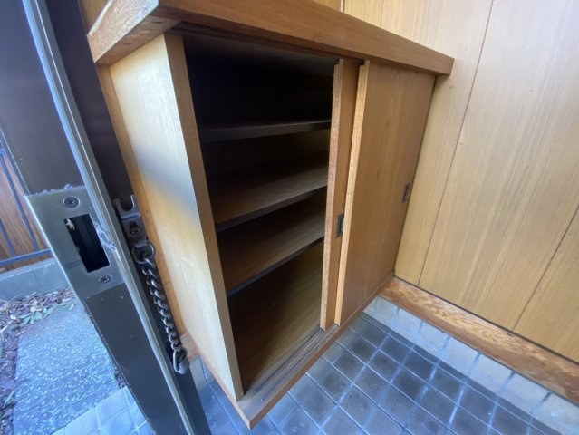 千種区城山新町２丁目の玄関|きれいな玄関です