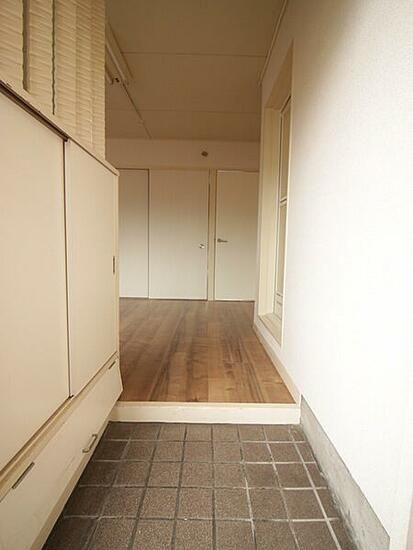 コーポオオサワⅡの内装|明るい室内です