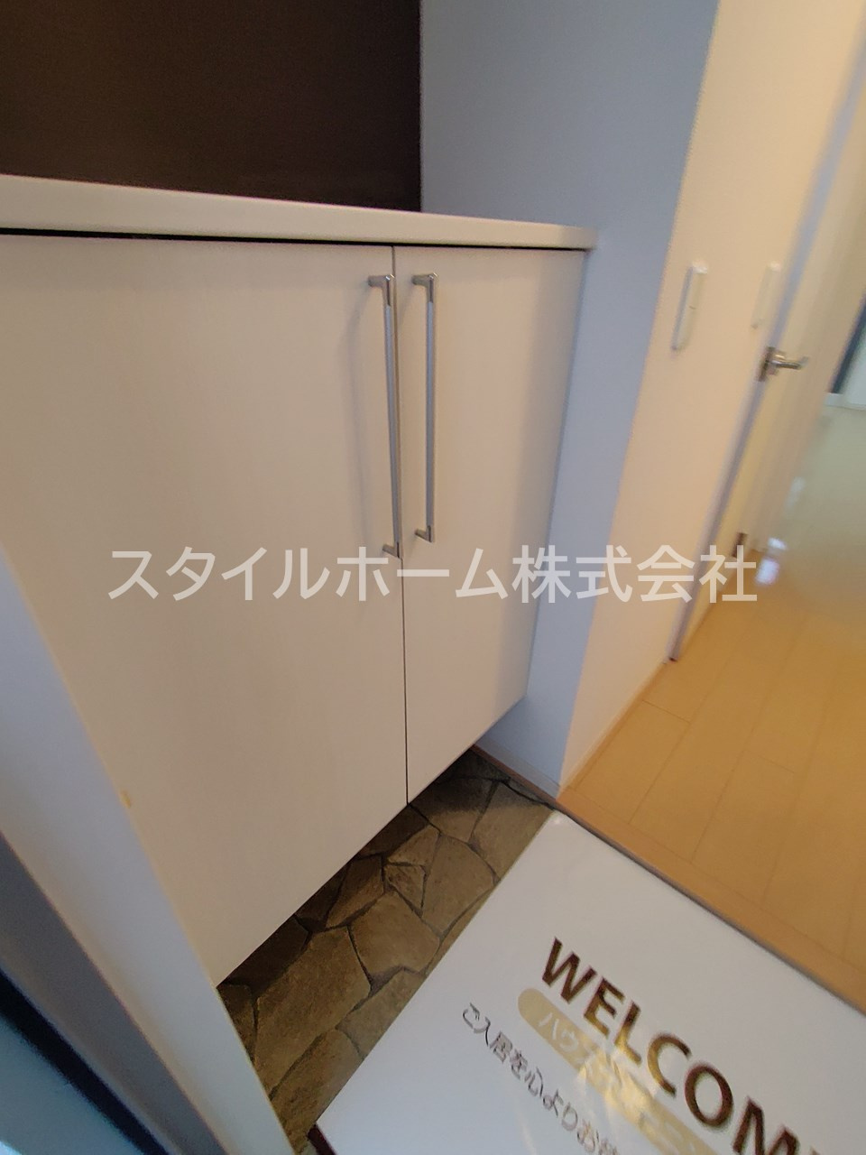 プランメゾンの玄関|別部屋写真です。