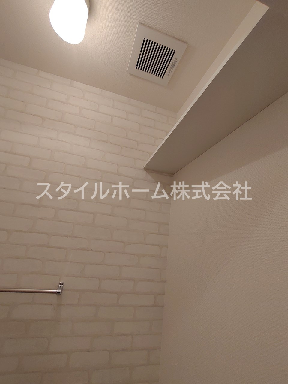 プランメゾンのトイレ|別部屋写真です。