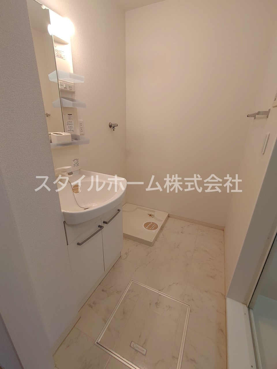 プランメゾンの洗面所|別部屋写真です。