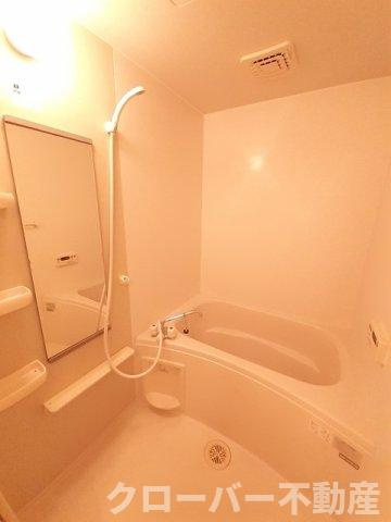 ベル・ソレイユＤの浴室