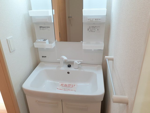 エンブレム　フェアリーの洗面所|コンパクトで使いやすい洗面所