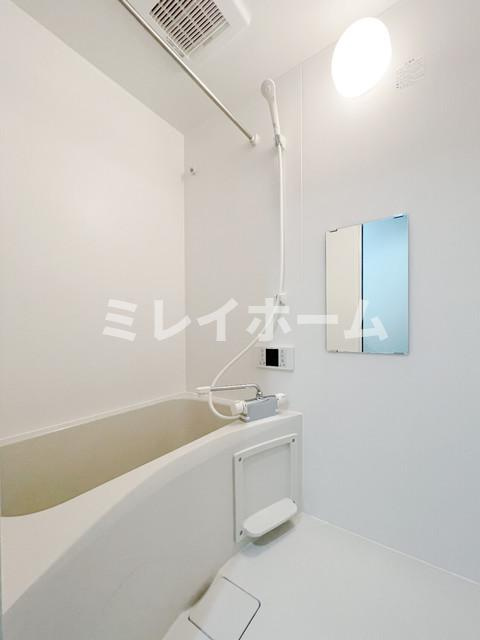 ロイヤルウィステリアの浴室