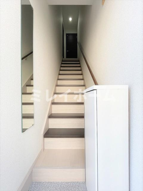 ロイヤルウィステリアの玄関