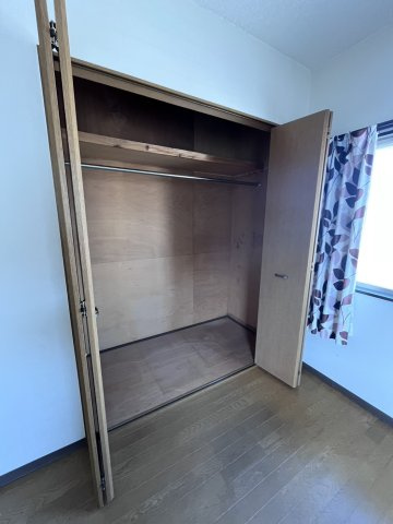 足利市伊勢町４丁目の一戸建ての収納