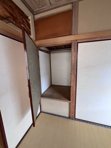足利市伊勢町４丁目の一戸建ての収納