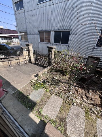 足利市伊勢町４丁目の一戸建ての庭