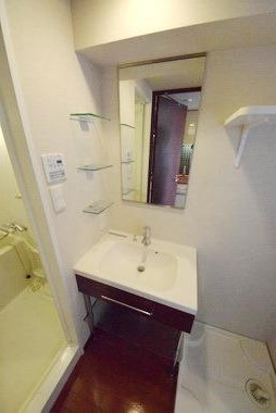 ARTESSIMO LEGGENDAの洗面所