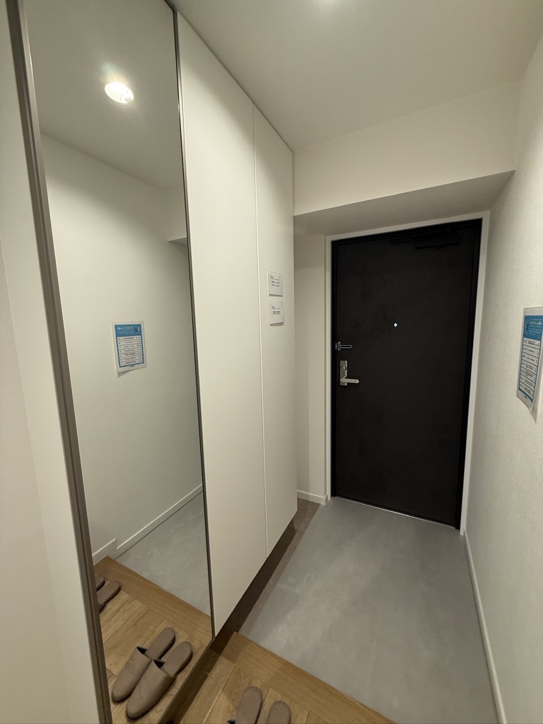 アーサー平尾センティオの玄関
