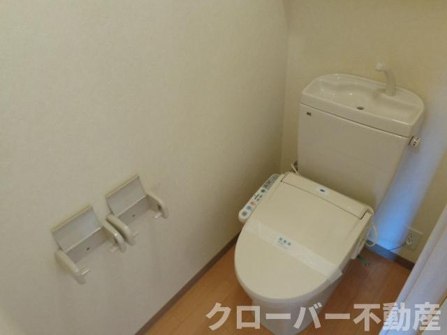 フィエスタのトイレ|シャワー付トイレ
