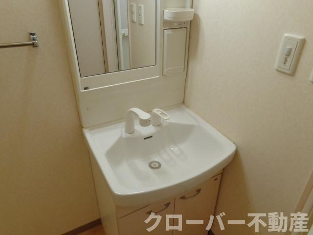 フィエスタの洗面所|洗髪洗面化粧台