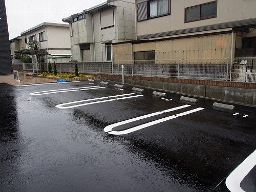 カピリナの駐車場