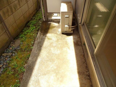 【庭】 | 三星アパート