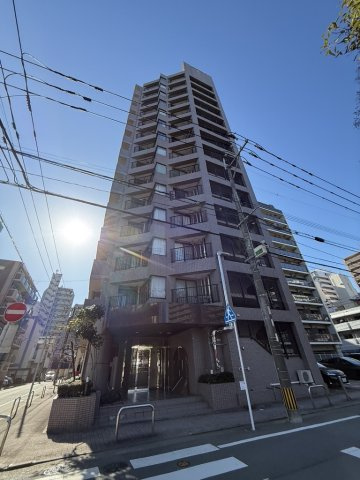 平尾駅前パークホームズの外観