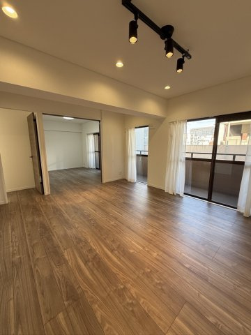 ダイアパレス大名ガーデンの居間・リビング