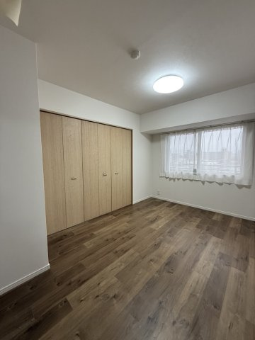 アーサー吉塚ビアンナの洋室