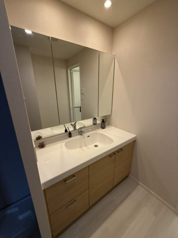 アーサー吉塚ビアンナの独立洗面台