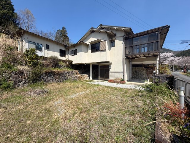 吉野郡吉野町大字志賀　中古戸建の外観|広いお庭でドッグラン、家庭菜園も思いのまま♪　別荘やセカンドライフに(^^)/