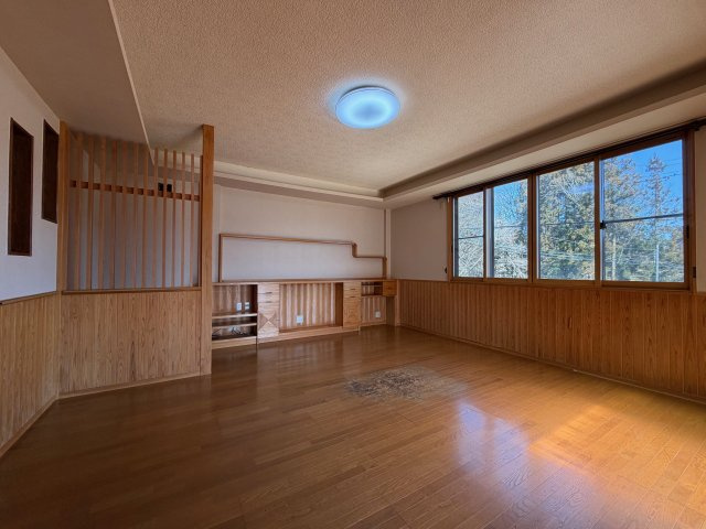 吉野郡吉野町大字志賀　中古戸建の洋室|洋室(^^)/