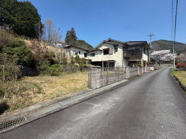 吉野郡吉野町大字志賀　中古戸建の外観|＼空と山に包まれる145坪超のゆとりある暮らし／