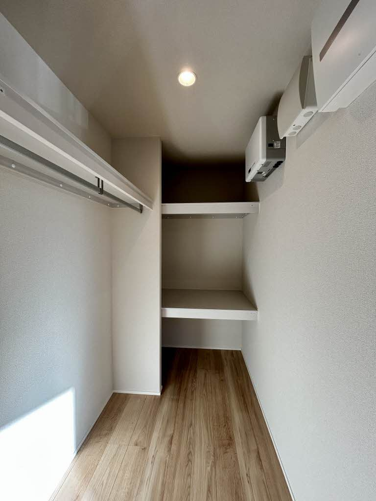 Ｂｕｓｈ Ｃｌｏｖｅｒ ＊＊