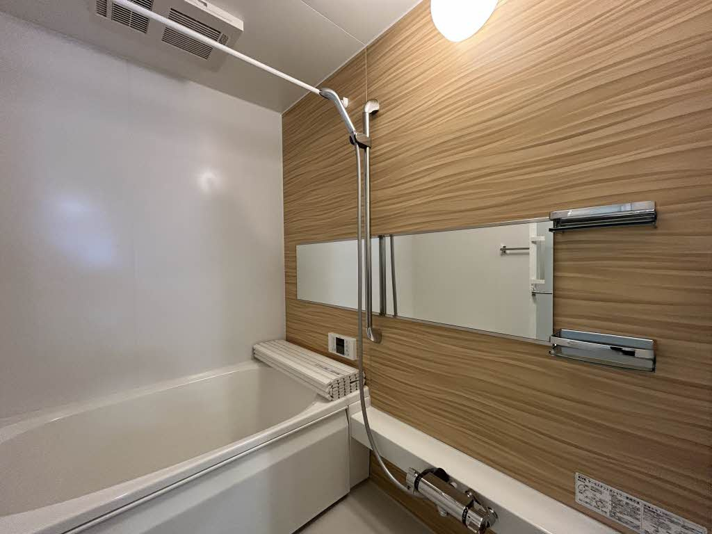 Ｂｕｓｈ Ｃｌｏｖｅｒ ＊＊の浴室