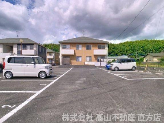 スクーデリア2006　C棟の駐車場