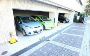 【駐車場】