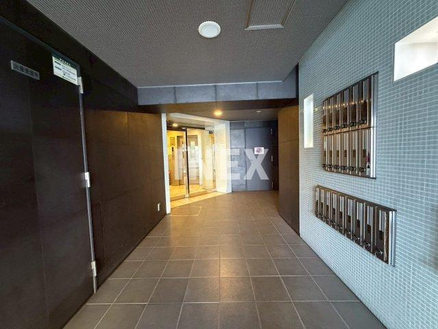 横浜市中区宮川町３丁目の賃貸マンションのロビー