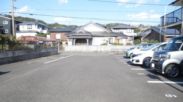 【駐車場】