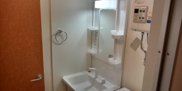 レオパレスサンシロイシの内装|洗面所